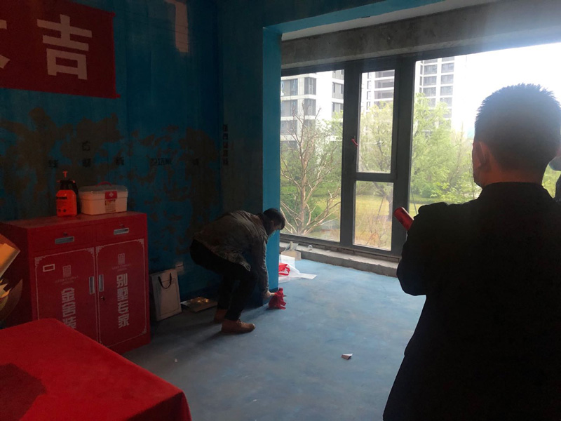 融創中心155平米裝修施工現場開工大吉