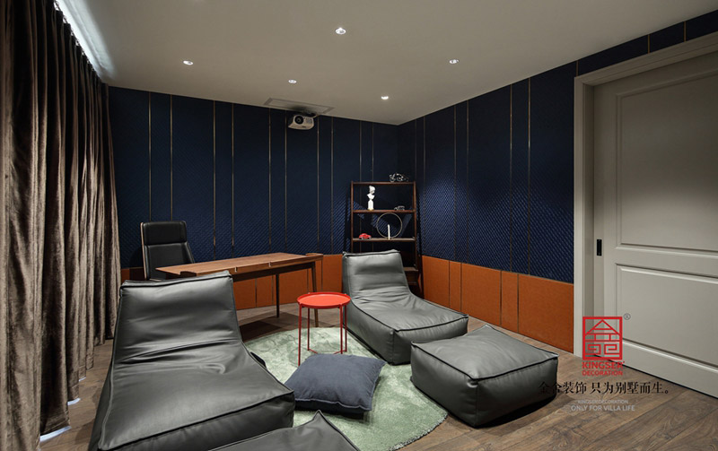 天山九峯210㎡輕奢風(fēng)格影音室裝修實景圖