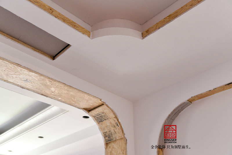 榮盛華府裝修施工現(xiàn)場油工階段