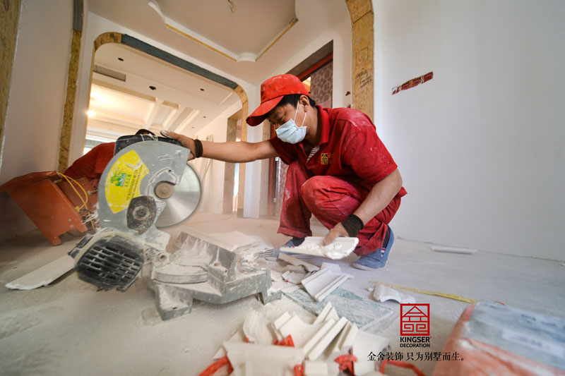 榮盛華府裝修施工現(xiàn)場油工階段