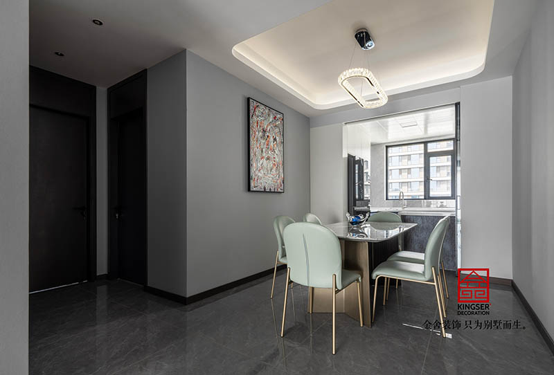 融創(chuàng)中心155平米現(xiàn)代簡約風(fēng)格裝修-餐廳